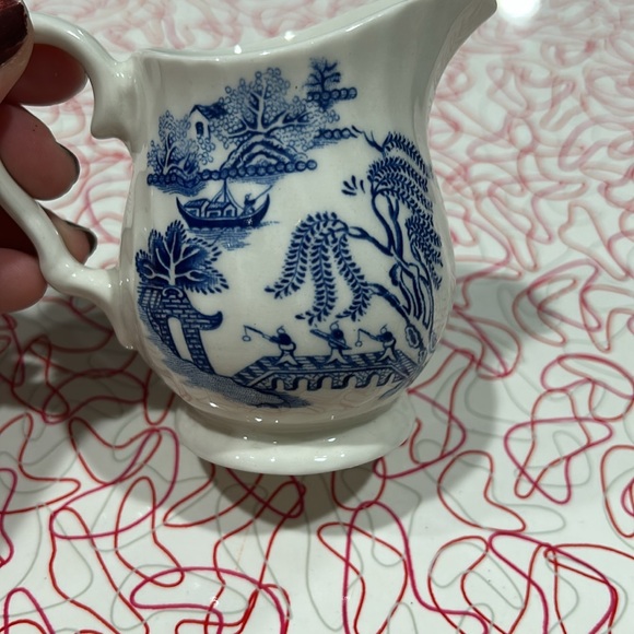 Vintage Sadler Ceramic Blue and White Creamer Jug - Picture 6 of 7